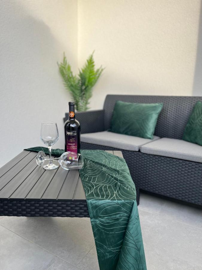 סבטי פטר Four Stars Apartments חדר תמונה
