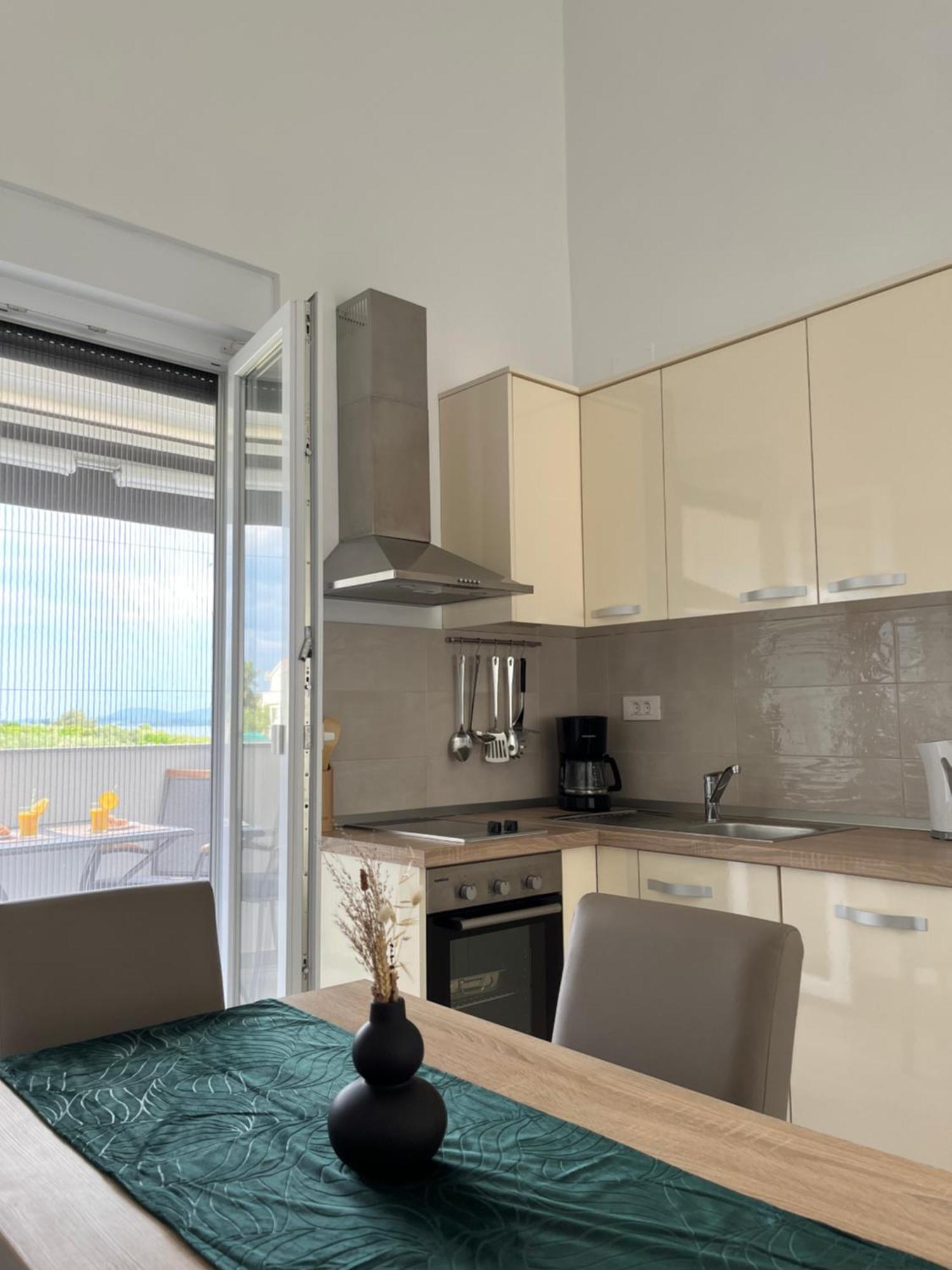 סבטי פטר Four Stars Apartments חדר תמונה